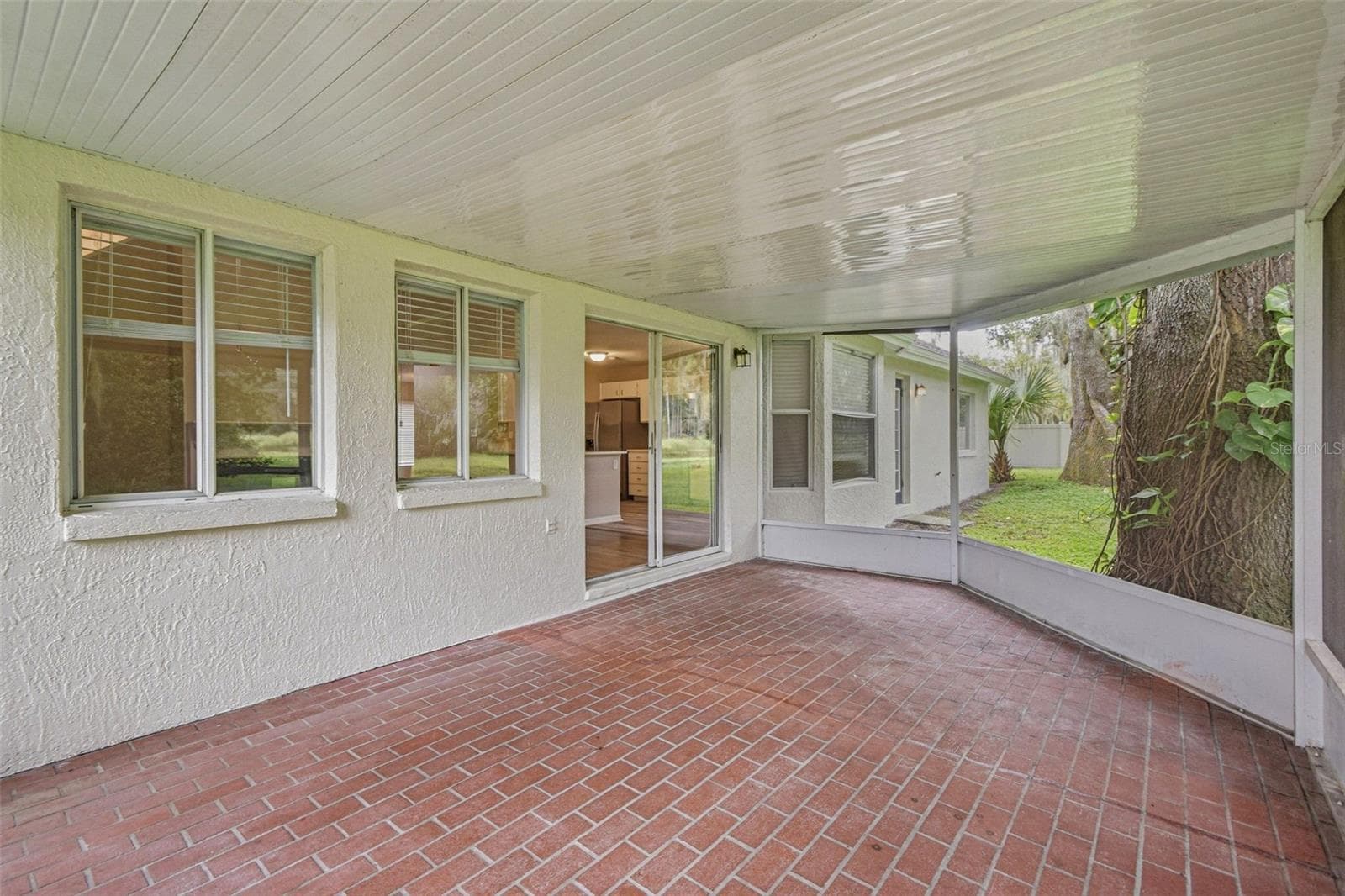 Single Family Residence at 9006 DIXIANA VILLA CIR, TAMPA, photo 96 of 109