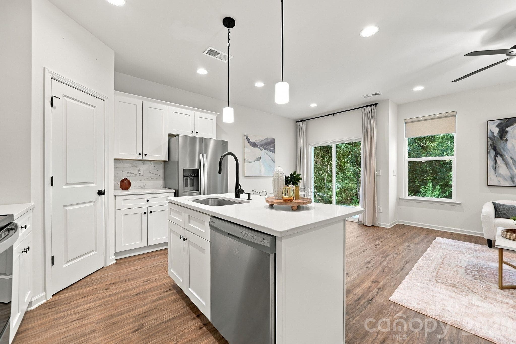 Walk-in pantry in kitchen - 4715 Crestmont Drive, Charlotte