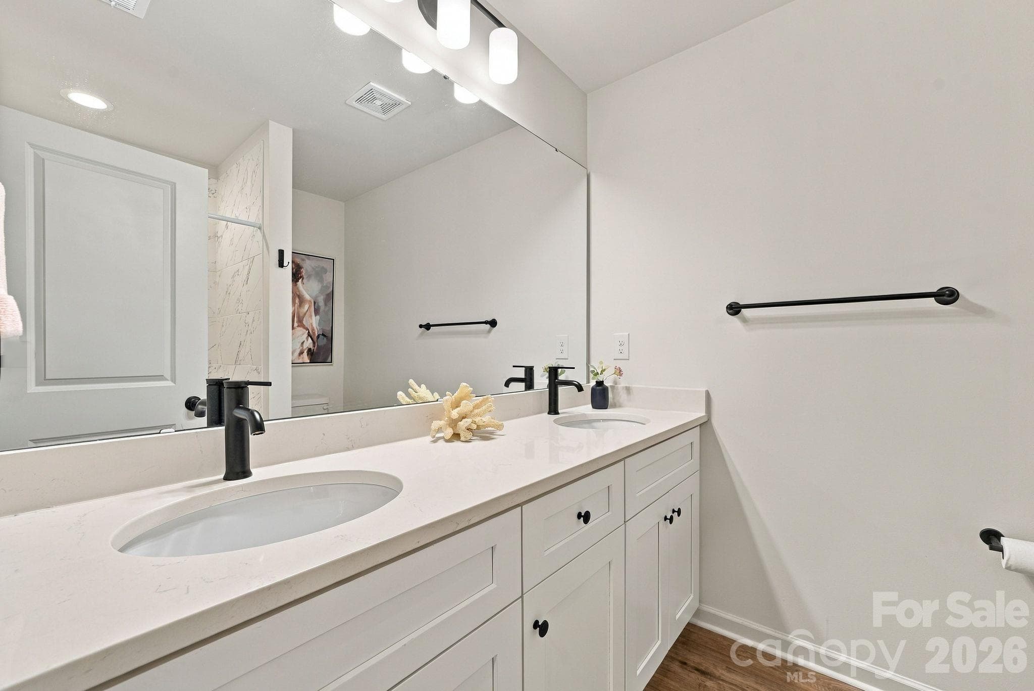 Primary en-suite full bath - 4715 Crestmont Drive, Charlotte