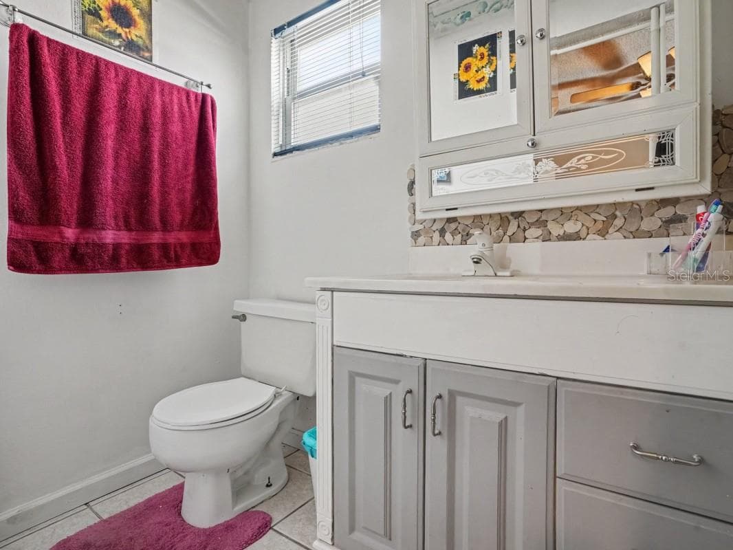 Single Family Residence at 6313 SWEETWATER DR E, LAKELAND, photo 15 of 29