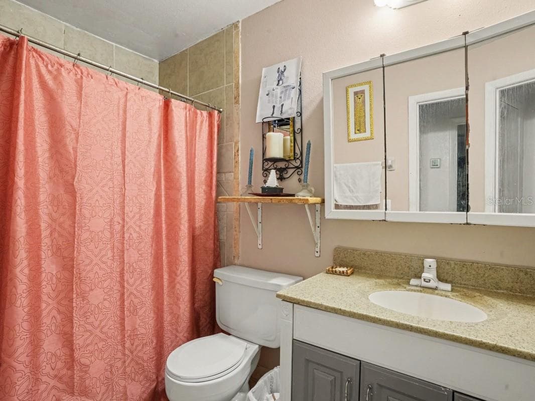 Single Family Residence at 6313 SWEETWATER DR E, LAKELAND, photo 18 of 29