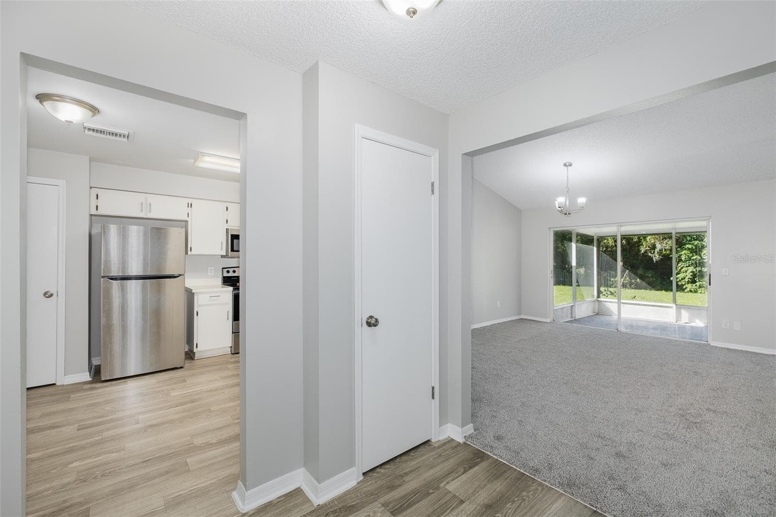 Single Family Residence at 8150 TOM SAWYER DR, TAMPA, photo 4 of 35
