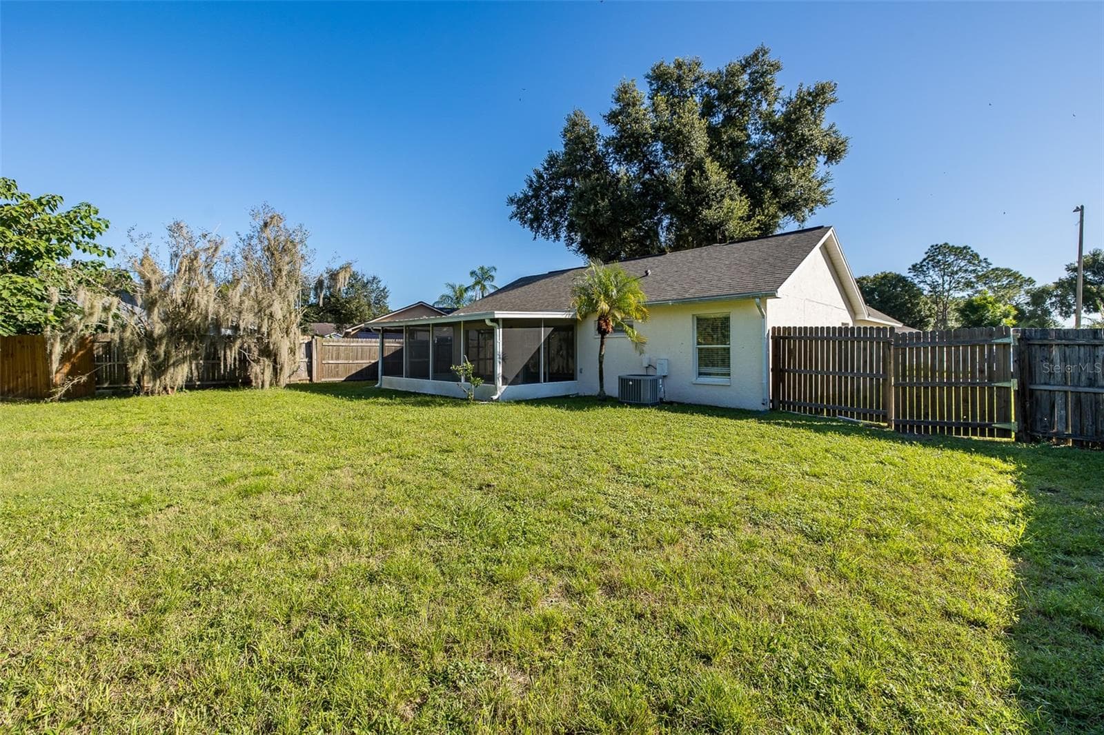Single Family Residence at 8150 TOM SAWYER DR, TAMPA, photo 30 of 35