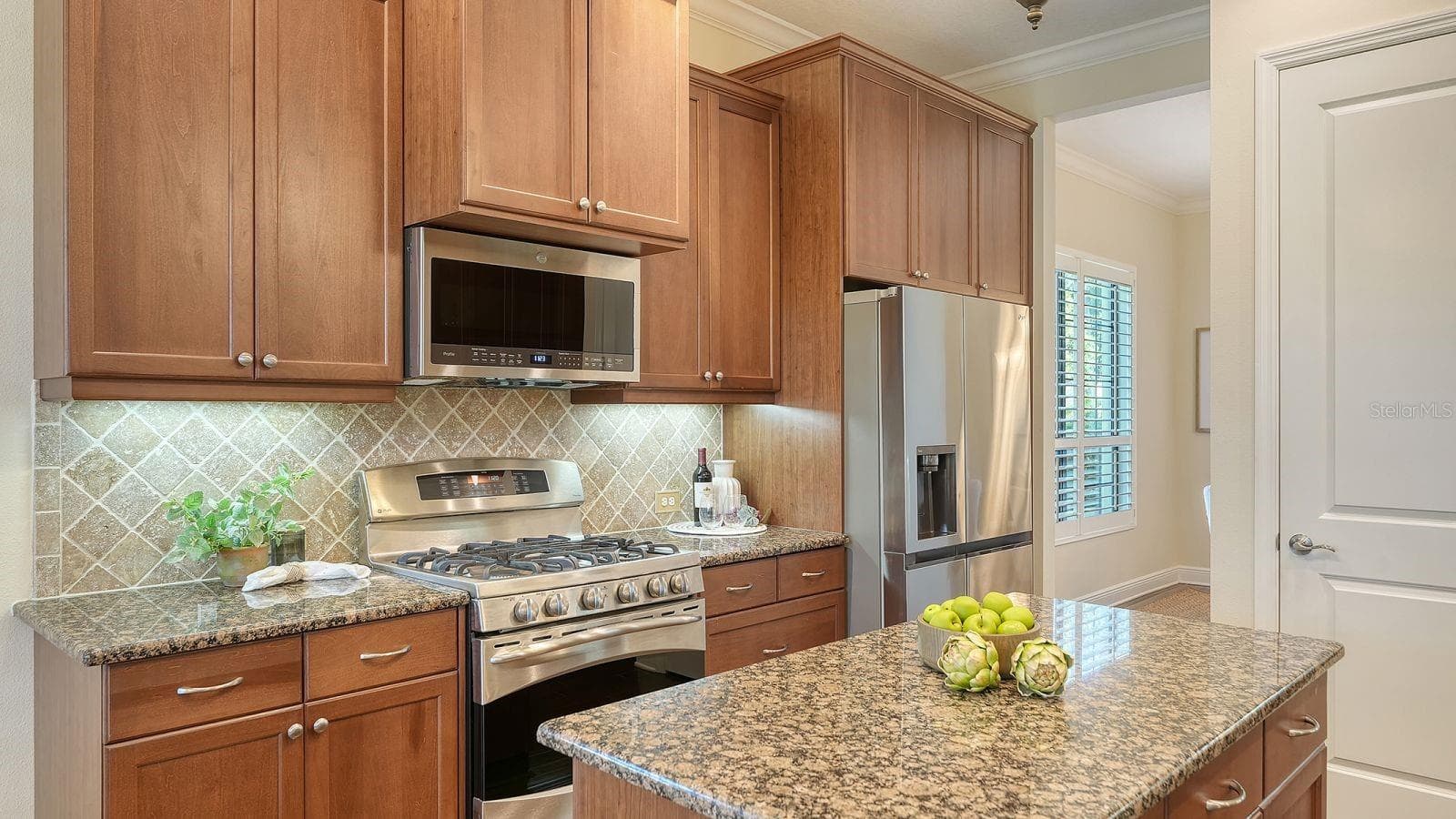 Single Family Residence at 14718 LEOPARD CREEK PL, LAKEWOOD RANCH, photo 17 of 62