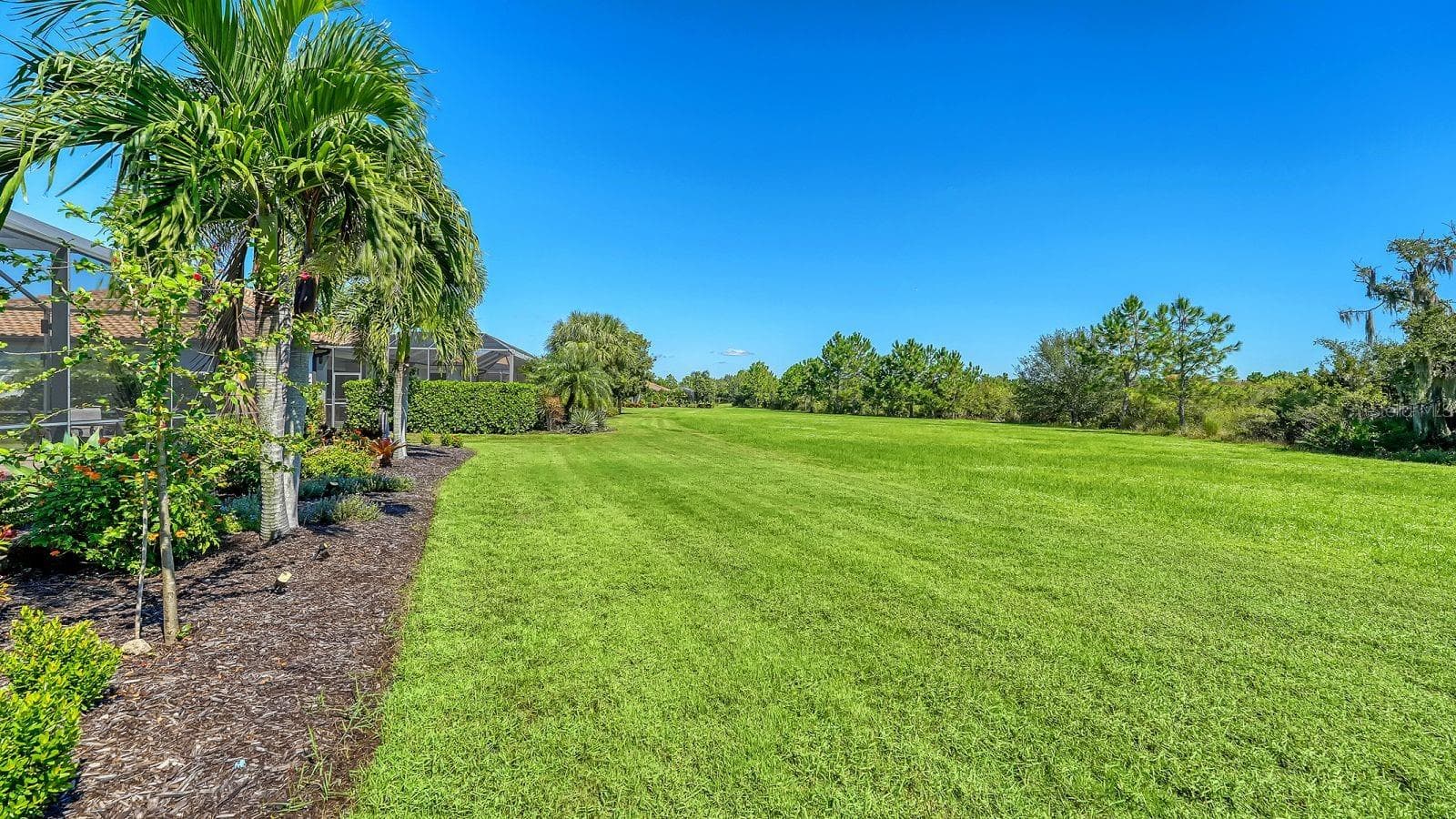 Single Family Residence at 16218 CASTLE PARK TER, LAKEWOOD RANCH, photo 42 of 73
