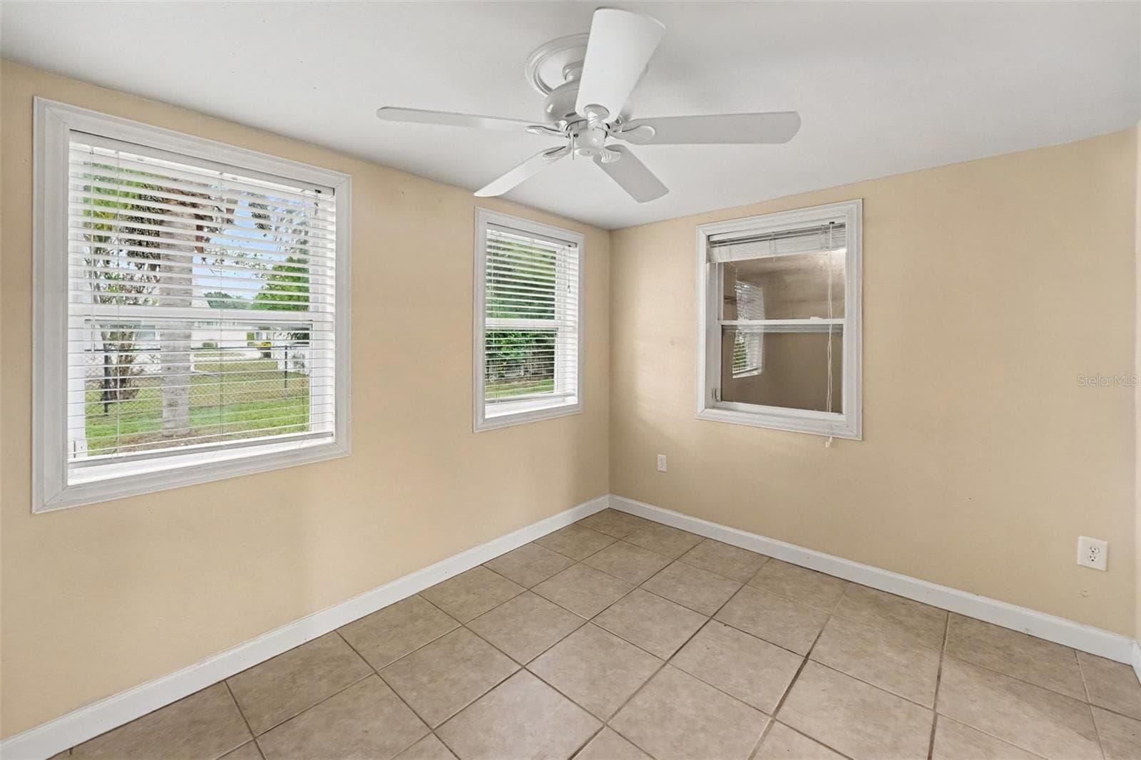 Single Family Residence at 1480 QUEEN ANNE BLVD, PALM HARBOR, photo 11 of 33