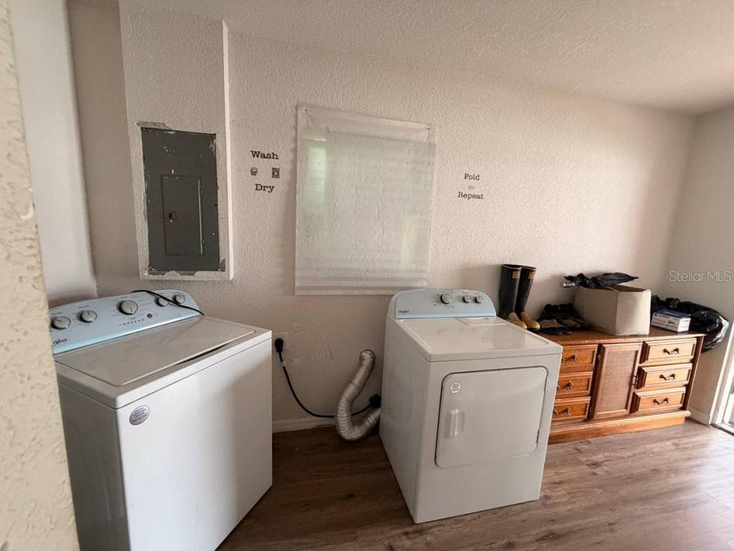Single Family Residence at 2086 MARTIN LUTHER KING JR BLVD, BARTOW, photo 14 of 43