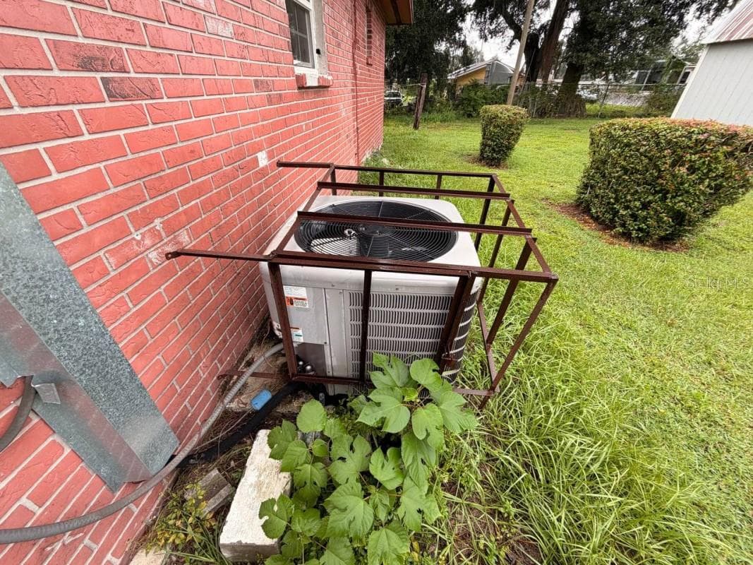 Single Family Residence at 2086 MARTIN LUTHER KING JR BLVD, BARTOW, photo 39 of 43