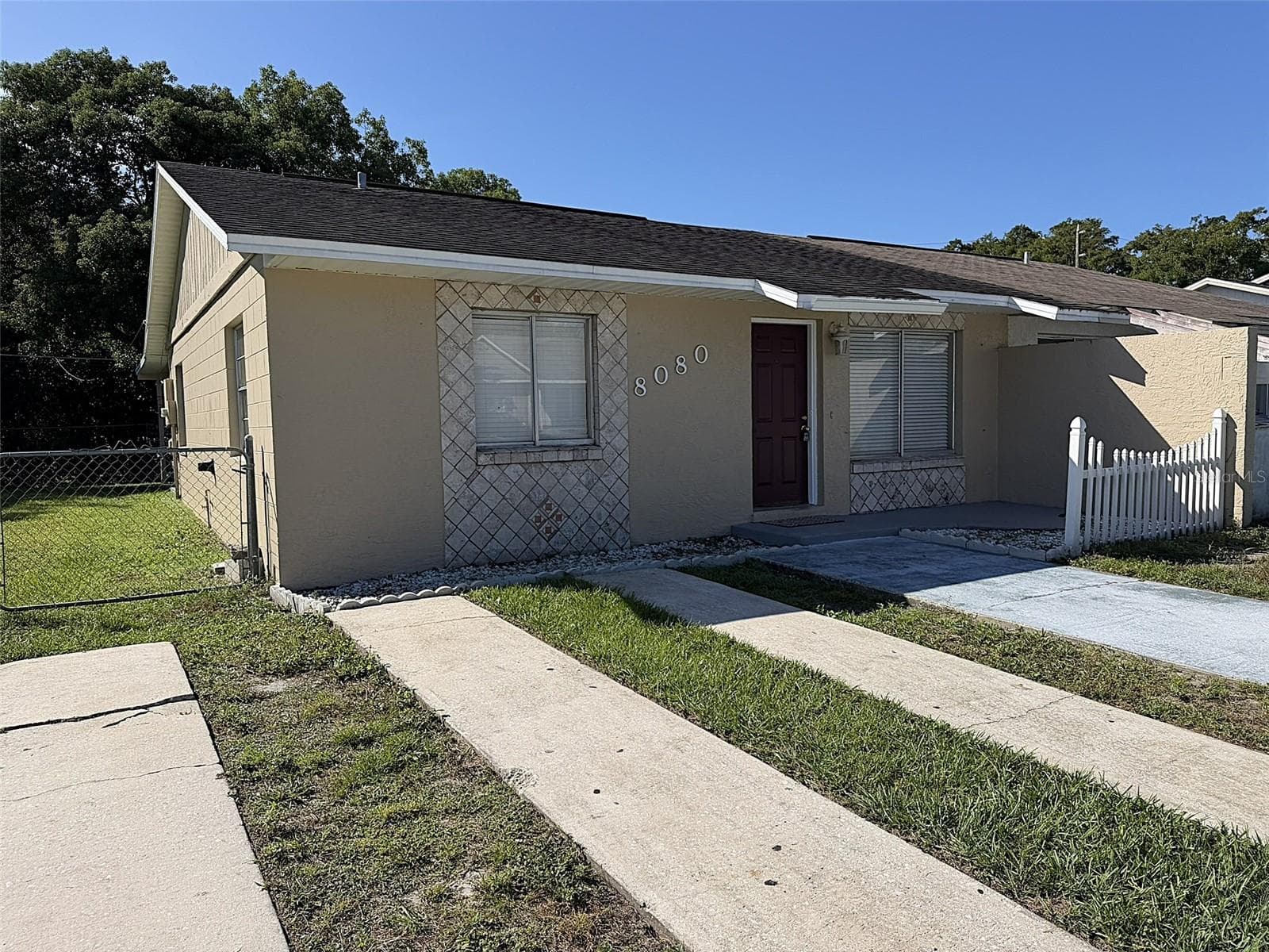 8080 PARROT DR