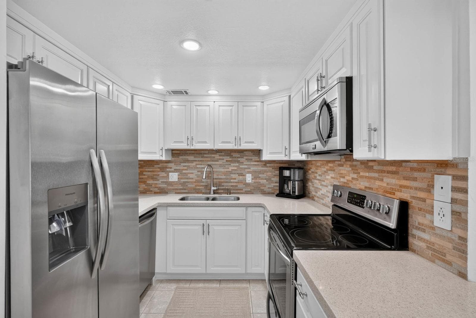 Condominium at 1415 OCEAN SHORE BLVD #805, ORMOND BEACH, photo 14 of 59