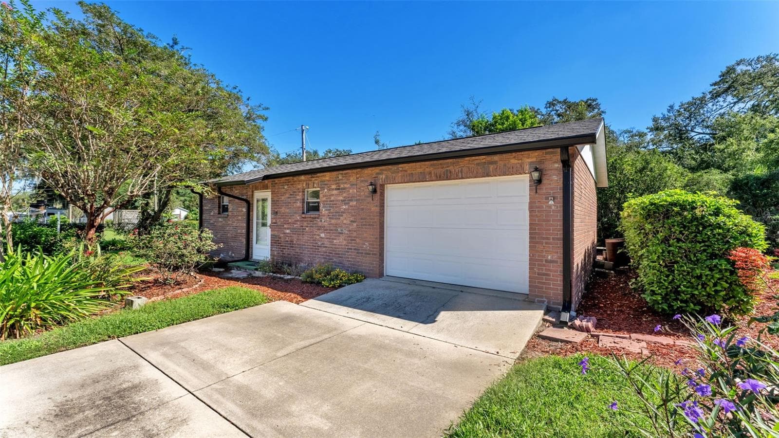 Single Family Residence at 2206 BRISTOL AVE, LAKELAND, photo 10 of 52