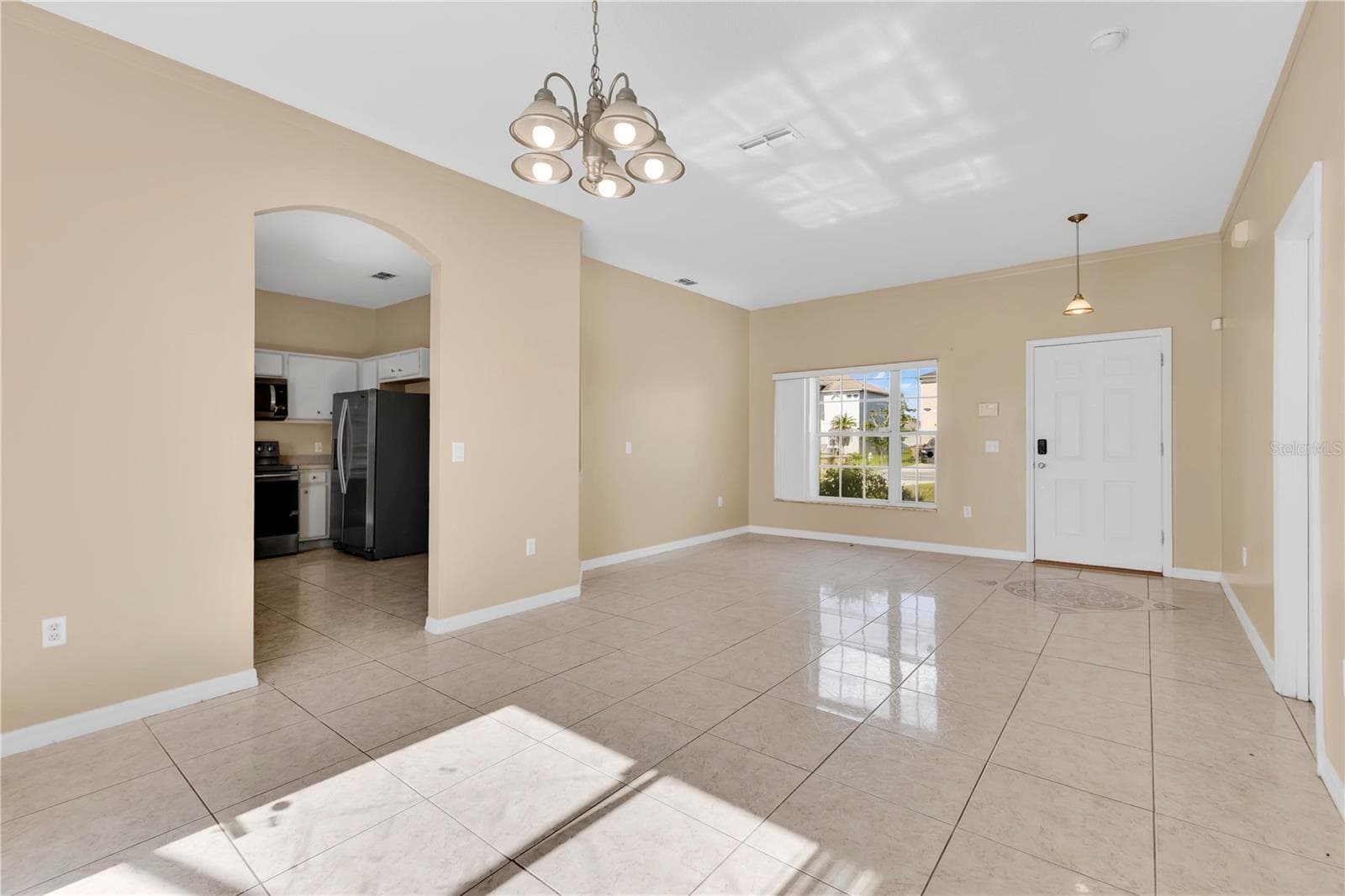 Single Family Residence at 101 BLACKPOOL WAY, KISSIMMEE, photo 4 of 26