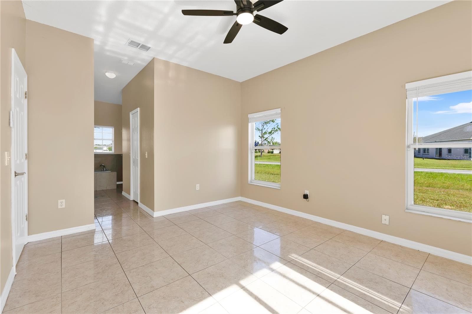 Single Family Residence at 101 BLACKPOOL WAY, KISSIMMEE, photo 11 of 26
