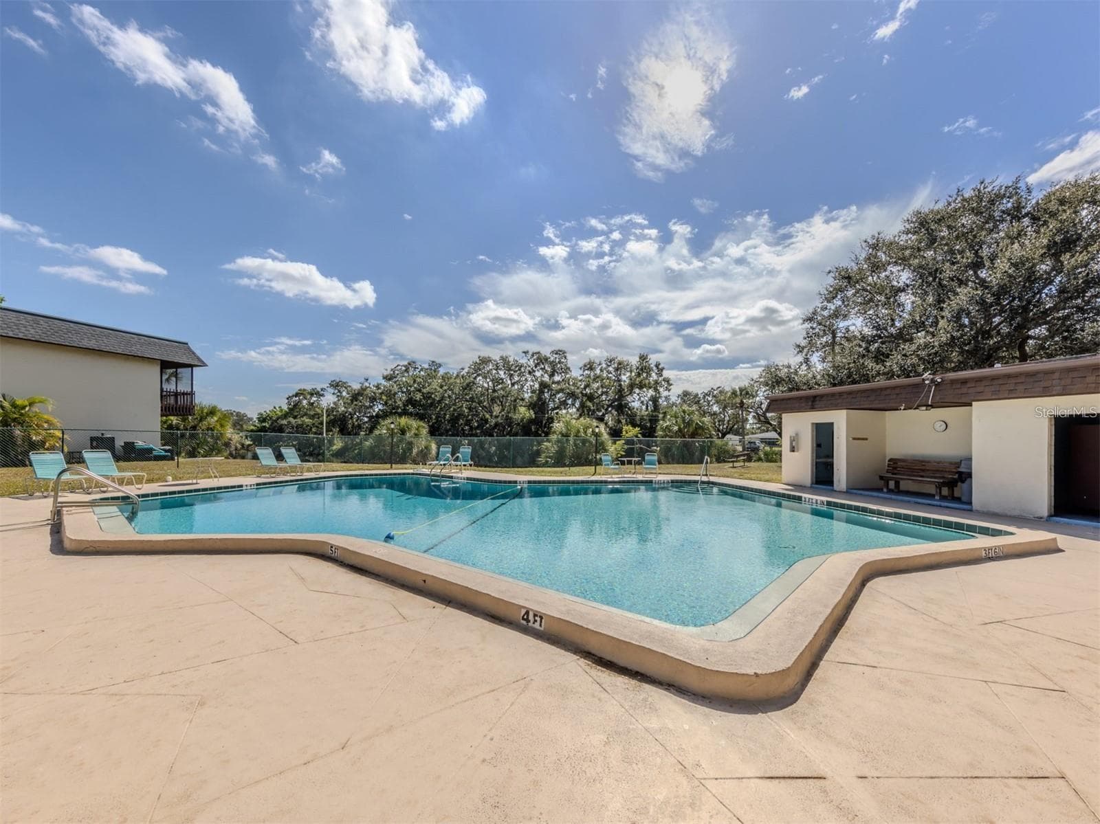 Condominium at 3208 RAMBLEWOOD DR N, SARASOTA, photo 33 of 66