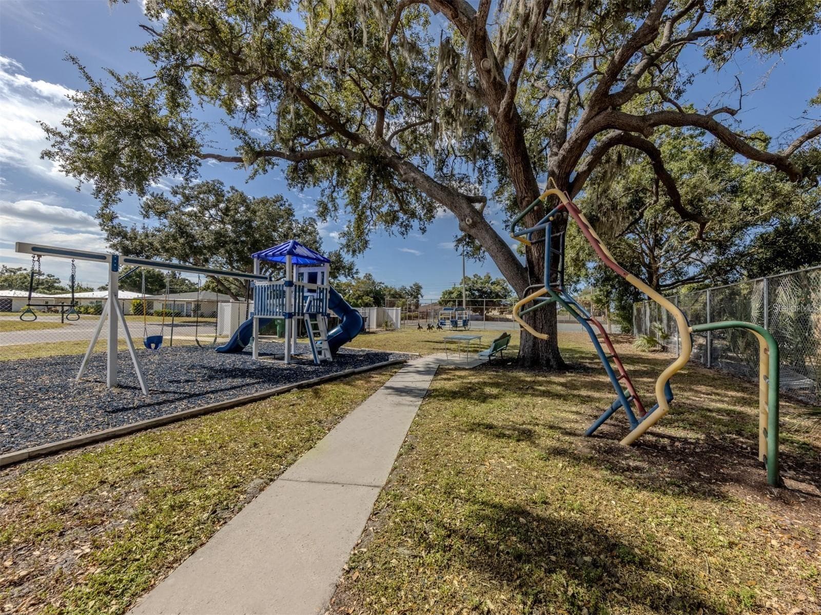 Condominium at 3208 RAMBLEWOOD DR N, SARASOTA, photo 40 of 66