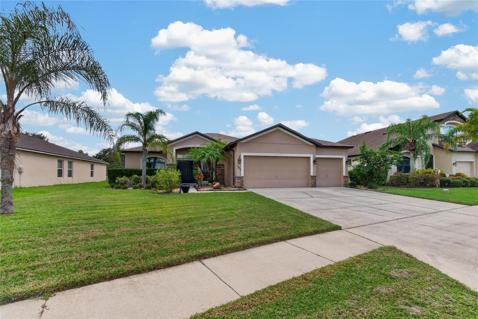 Single Family Residence at 302 STAR SHELL DR, APOLLO BEACH, photo 3 of 54