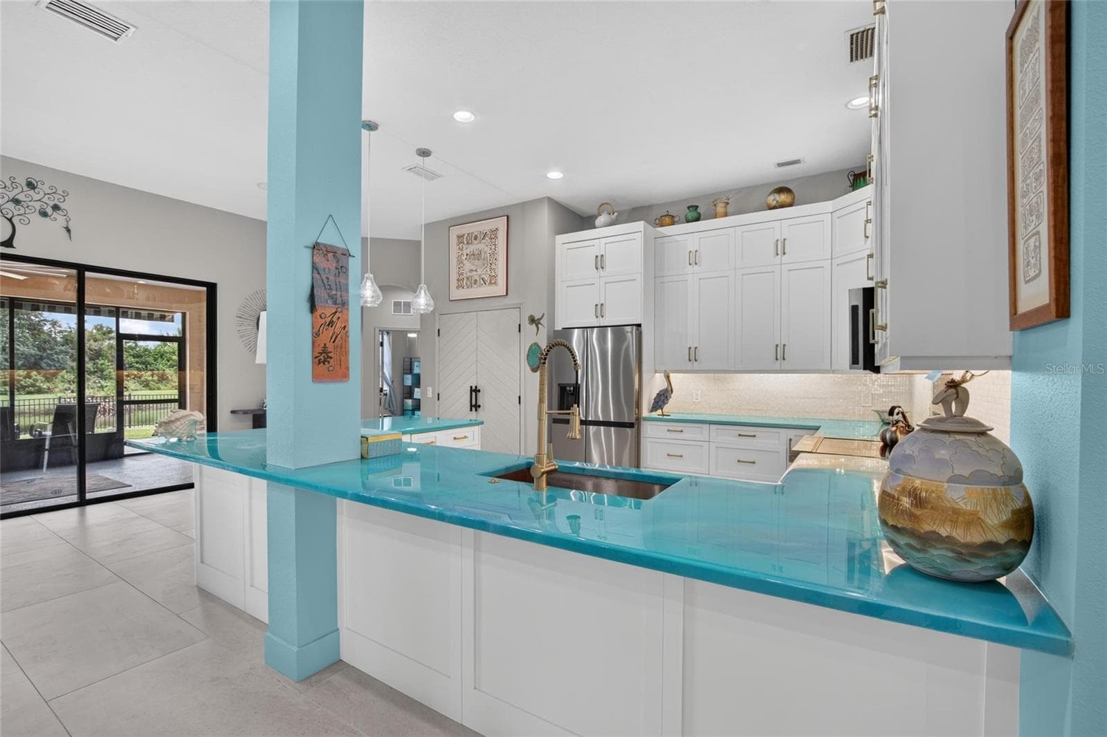 Single Family Residence at 302 STAR SHELL DR, APOLLO BEACH, photo 12 of 54