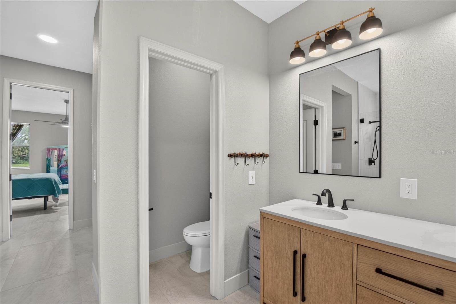 Single Family Residence at 302 STAR SHELL DR, APOLLO BEACH, photo 25 of 54