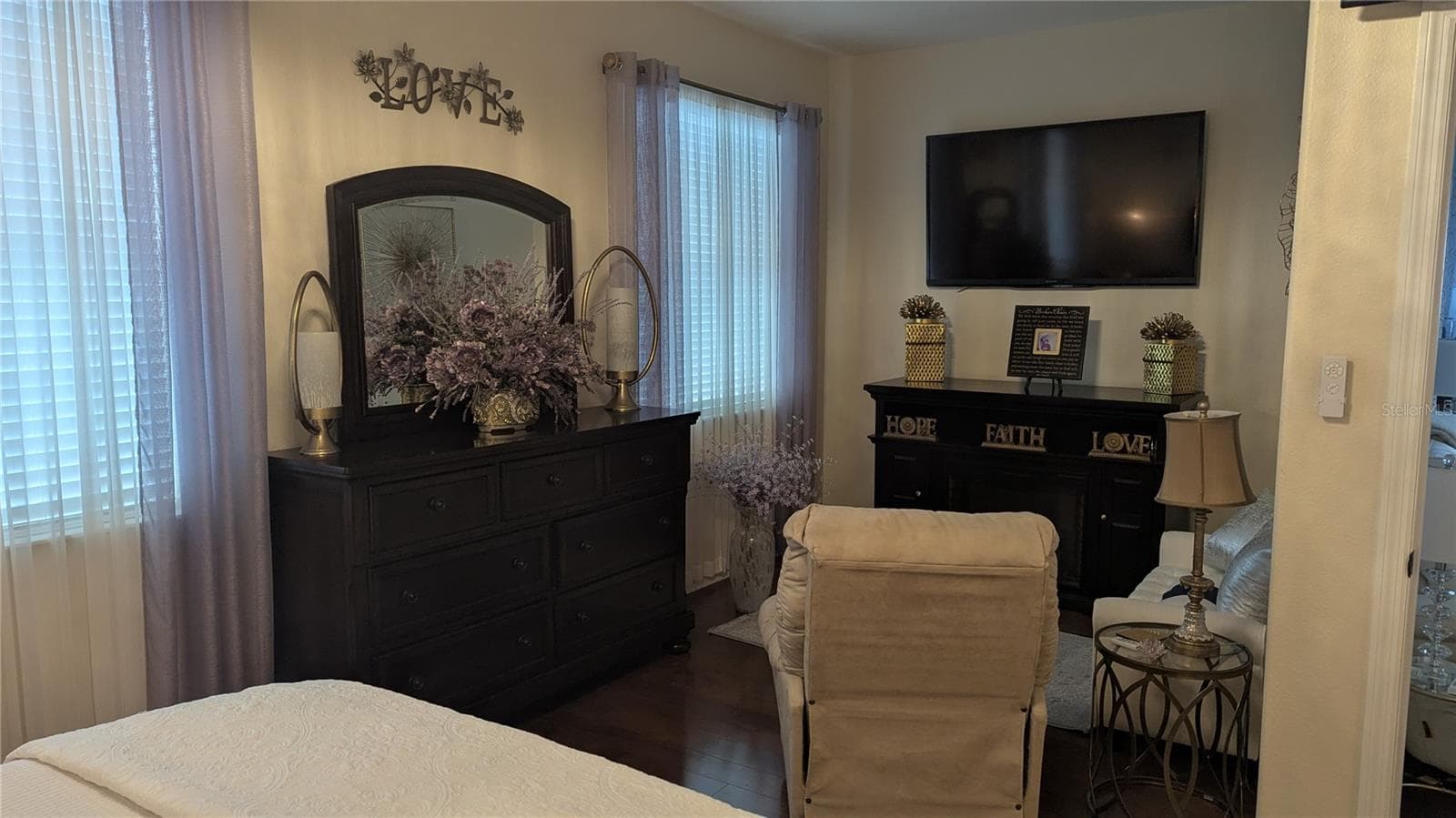 Primary Bedroom Lounge Area - 8610 SW 88TH LOOP, OCALA