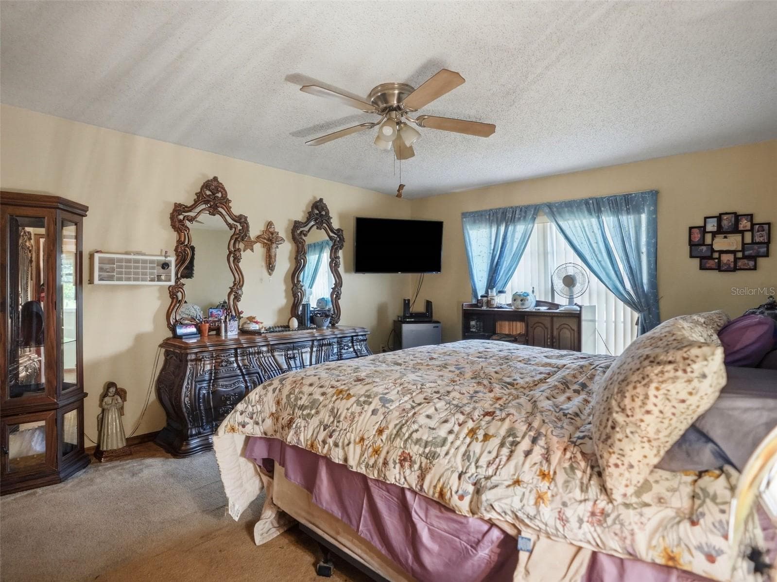 Single Family Residence at 11122 MADERIA ST, SPRING HILL, photo 7 of 38