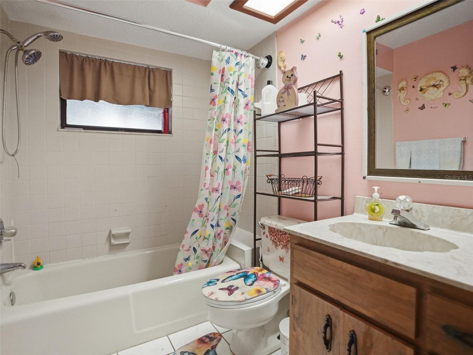 Single Family Residence at 11122 MADERIA ST, SPRING HILL, photo 9 of 38