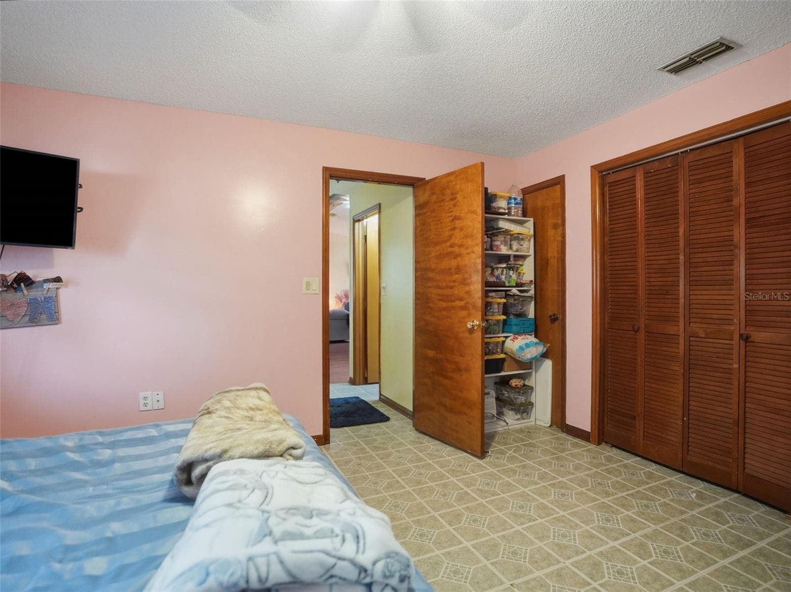 Single Family Residence at 11122 MADERIA ST, SPRING HILL, photo 18 of 38