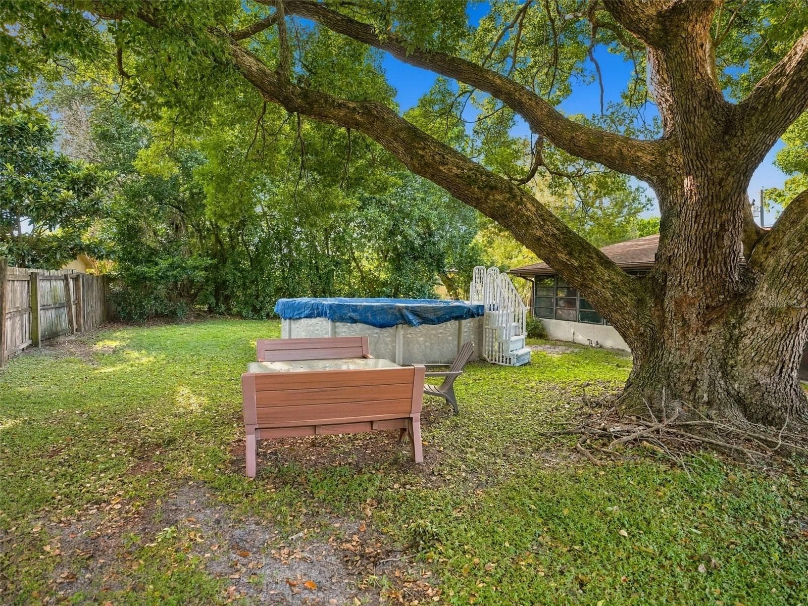Single Family Residence at 11122 MADERIA ST, SPRING HILL, photo 4 of 38