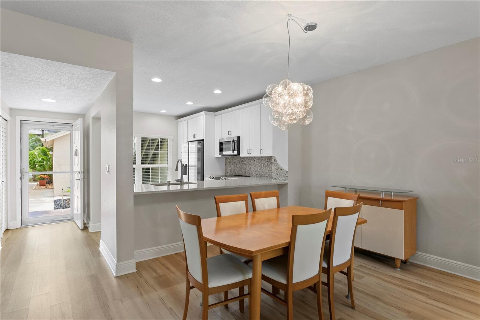 Great Flow between Rooms - 11301 HARBOR WAY #1744, LARGO