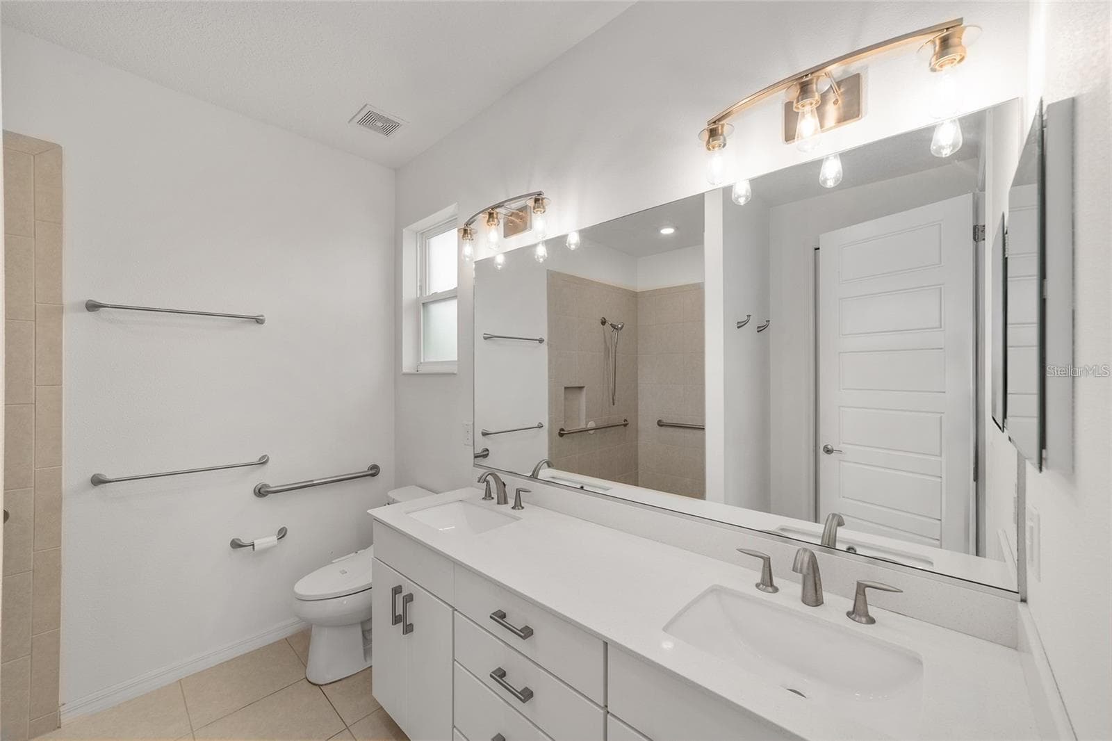 Primary Bath - 9979 SW 88TH LOOP, OCALA