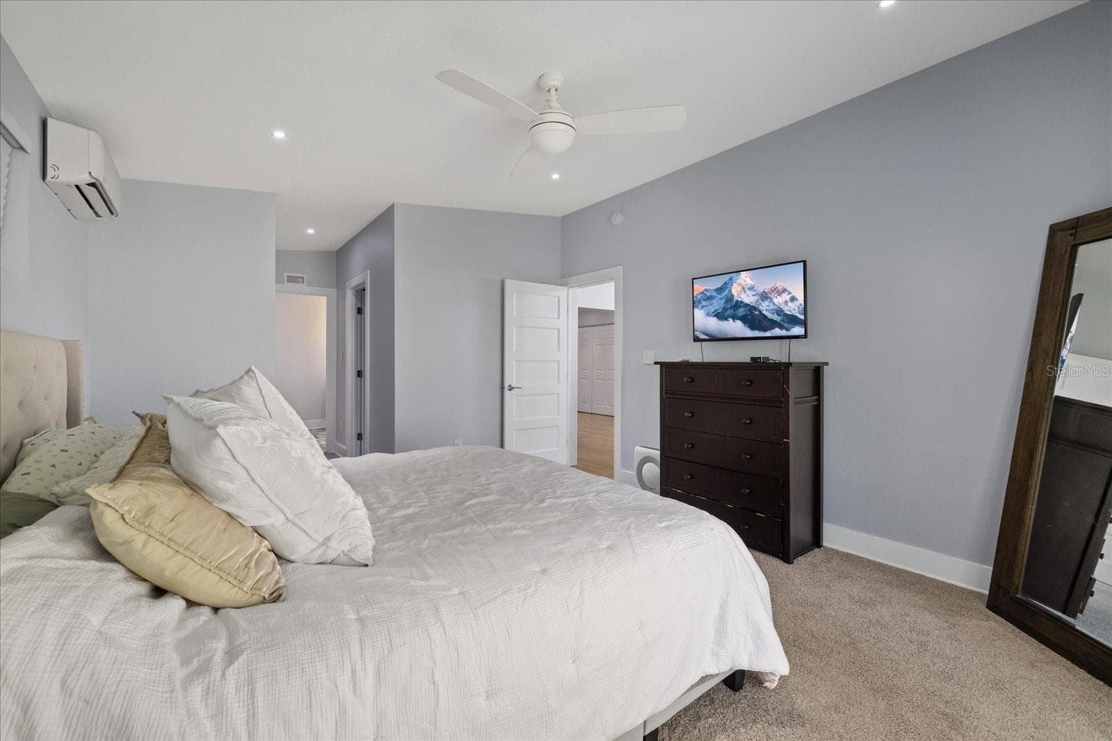 Single Family Residence at 2905 W PAXTON AVE, TAMPA, photo 20 of 39