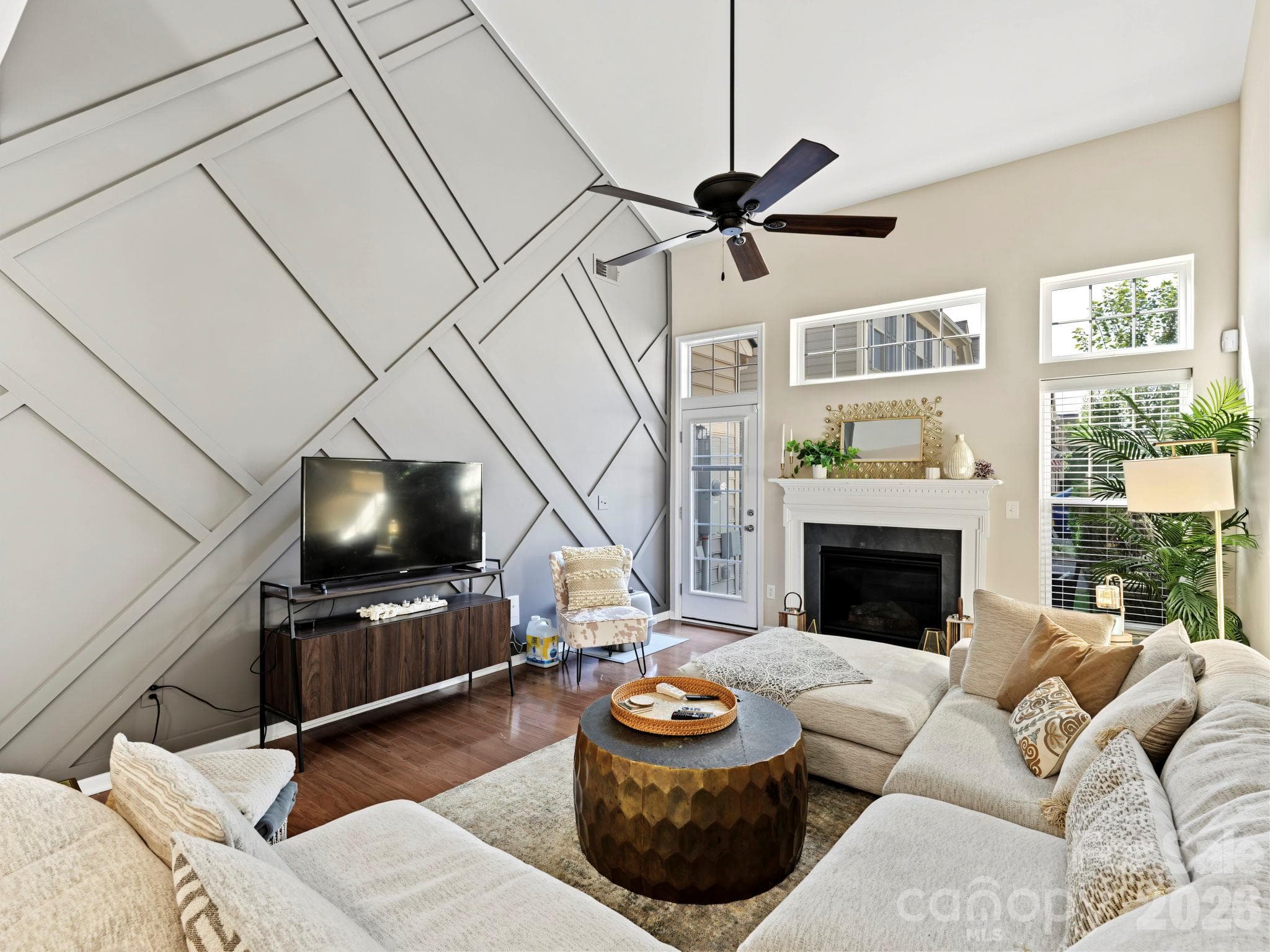 Townhouse at 5904 Union Pacific Avenue, Charlotte, photo 5 of 40