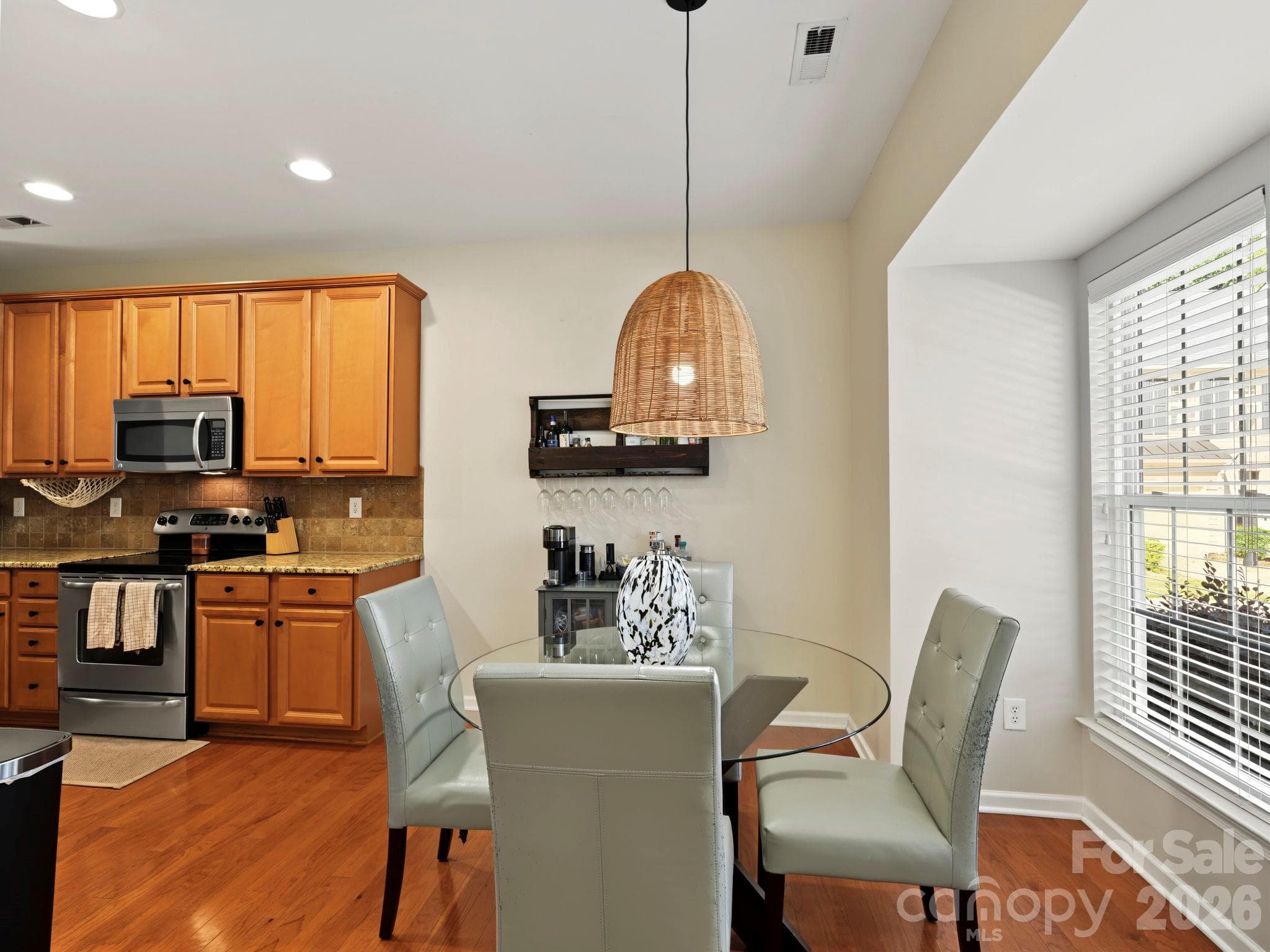 Townhouse at 5904 Union Pacific Avenue, Charlotte, photo 11 of 40