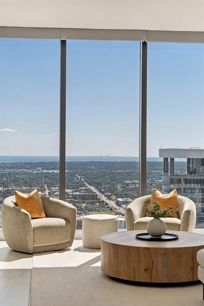 Condominium at 275 1ST AVE S #3606, ST PETERSBURG, photo 10 of 47