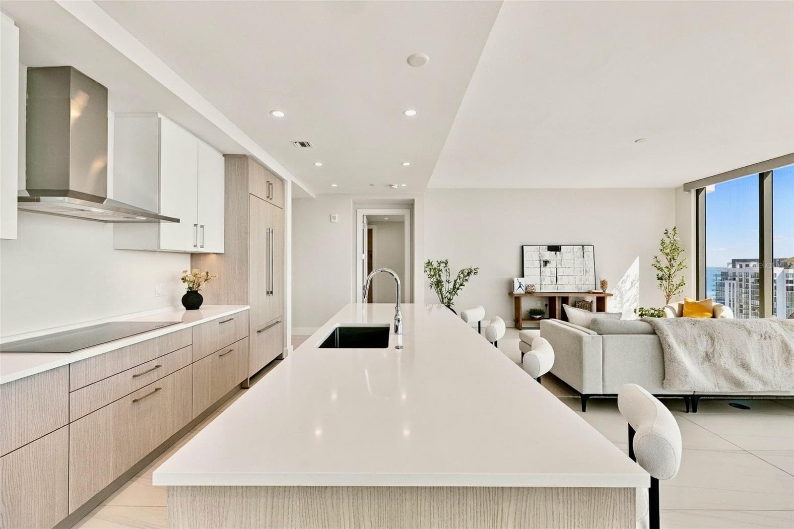 Condominium at 275 1ST AVE S #3606, ST PETERSBURG, photo 6 of 47