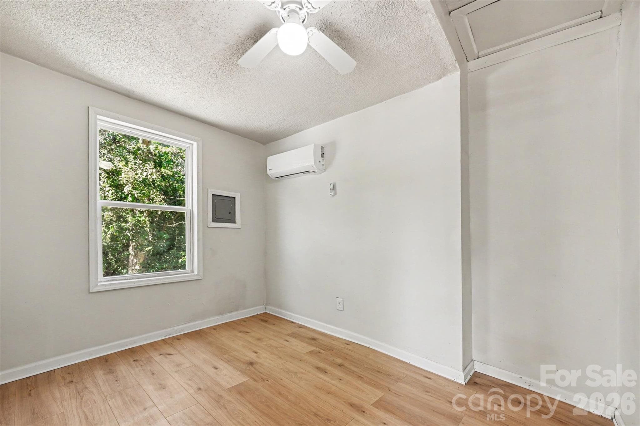 Single Family Residence at 132 Loomis Street, Chester, photo 17 of 31