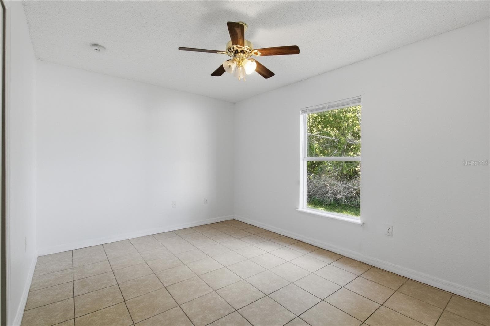 Single Family Residence at 760 PALAISEAU CT, KISSIMMEE, photo 29 of 44