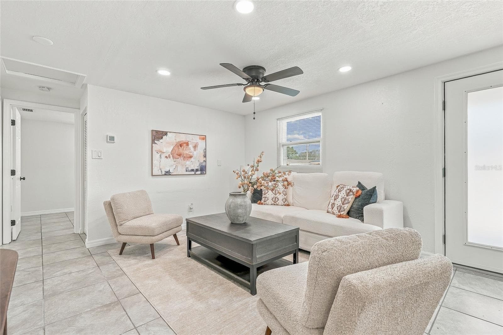 Single Family Residence at 4544 W MINNEHAHA ST, TAMPA, photo 10 of 39