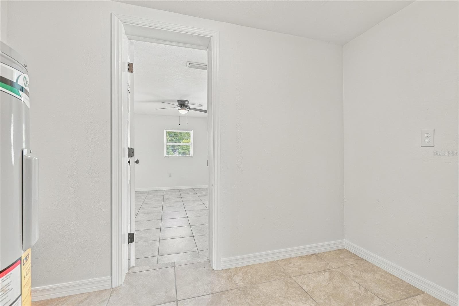 Single Family Residence at 4544 W MINNEHAHA ST, TAMPA, photo 26 of 39