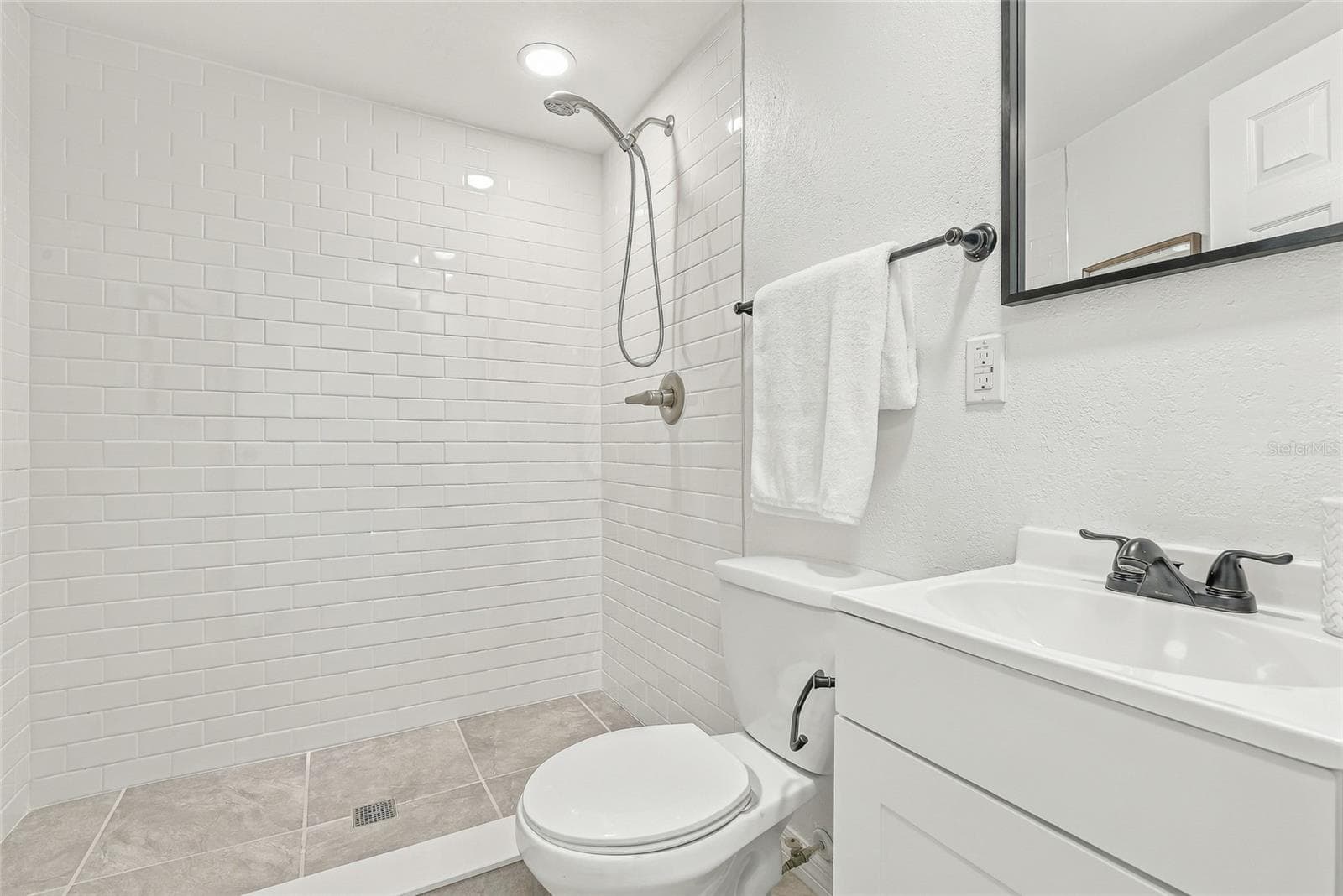 Single Family Residence at 4544 W MINNEHAHA ST, TAMPA, photo 30 of 39
