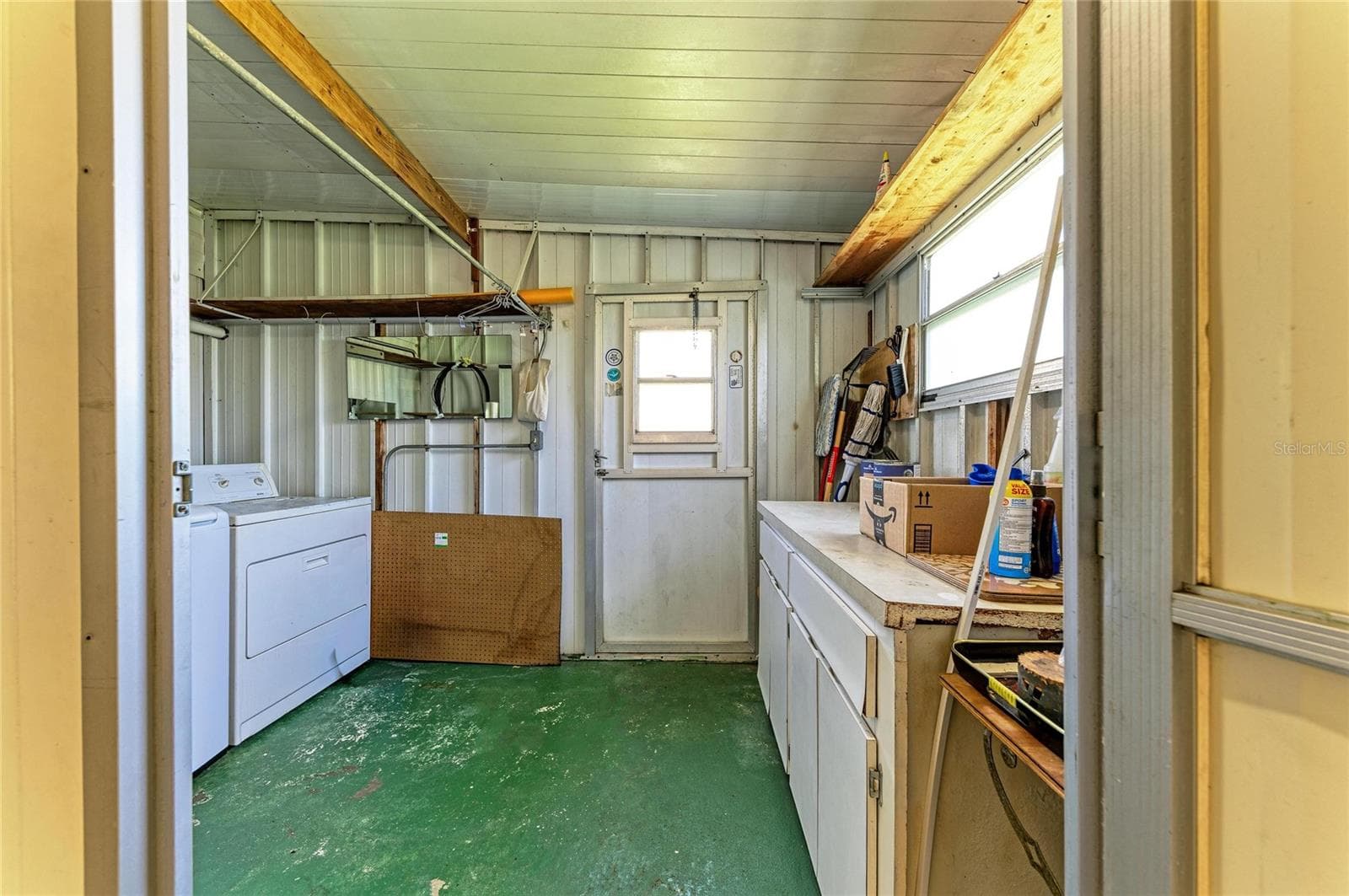 Laundry room and workshop - 4924 OAKLAND HILLS AVE, SARASOTA