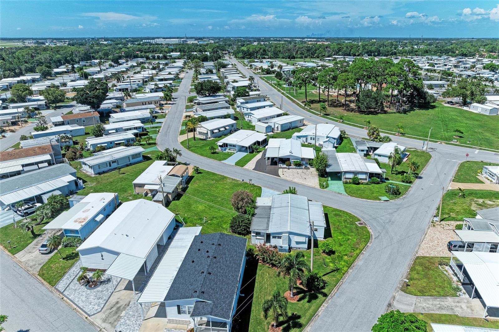 Mobile Home at 4924 OAKLAND HILLS AVE, SARASOTA, photo 48 of 85