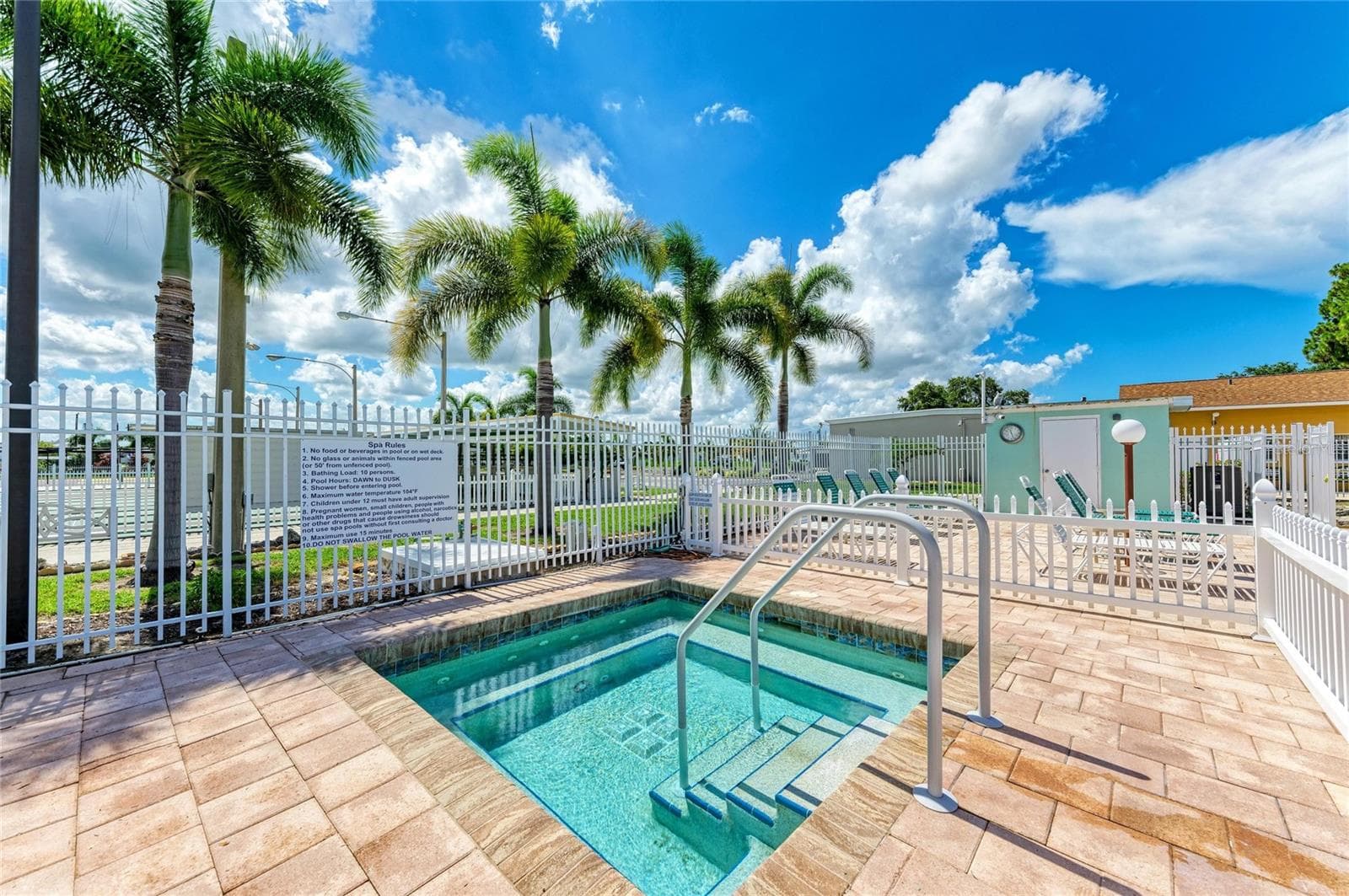 Mobile Home at 4924 OAKLAND HILLS AVE, SARASOTA, photo 66 of 85