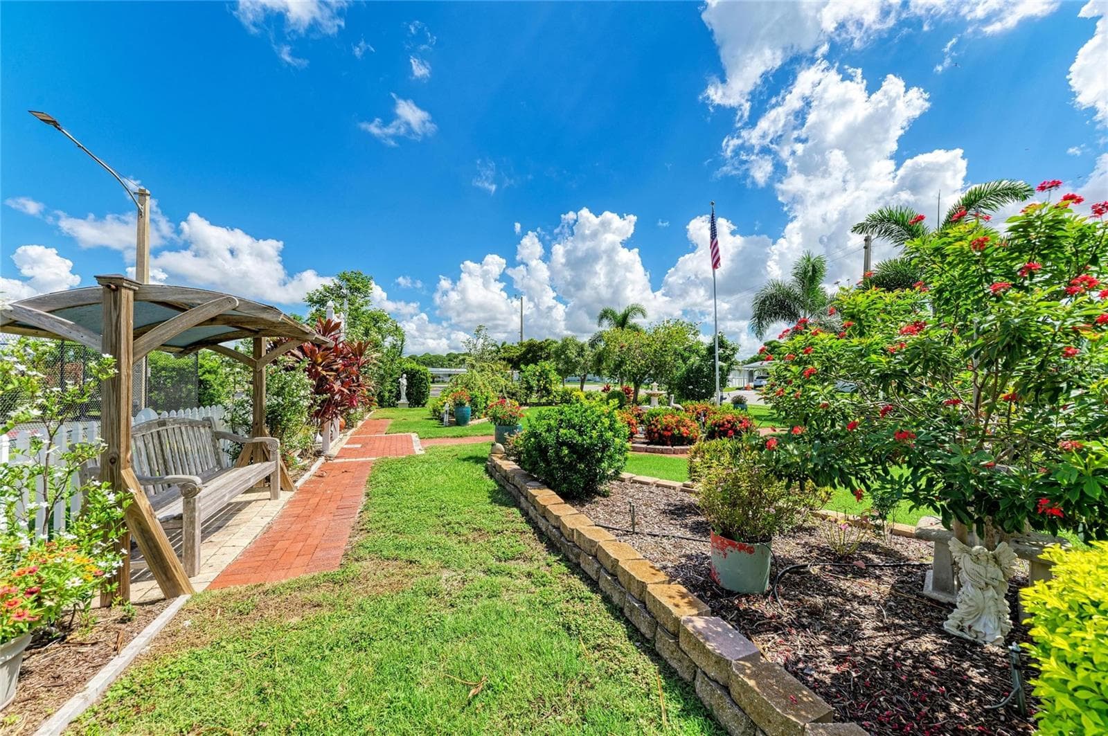 Community park - 4924 OAKLAND HILLS AVE, SARASOTA
