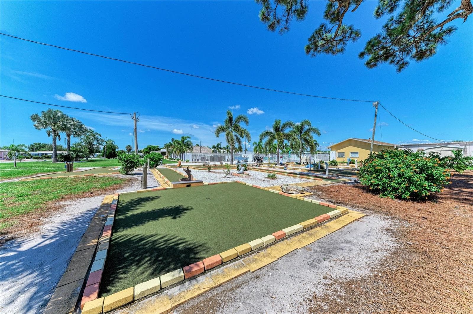 Mobile Home at 4924 OAKLAND HILLS AVE, SARASOTA, photo 76 of 85