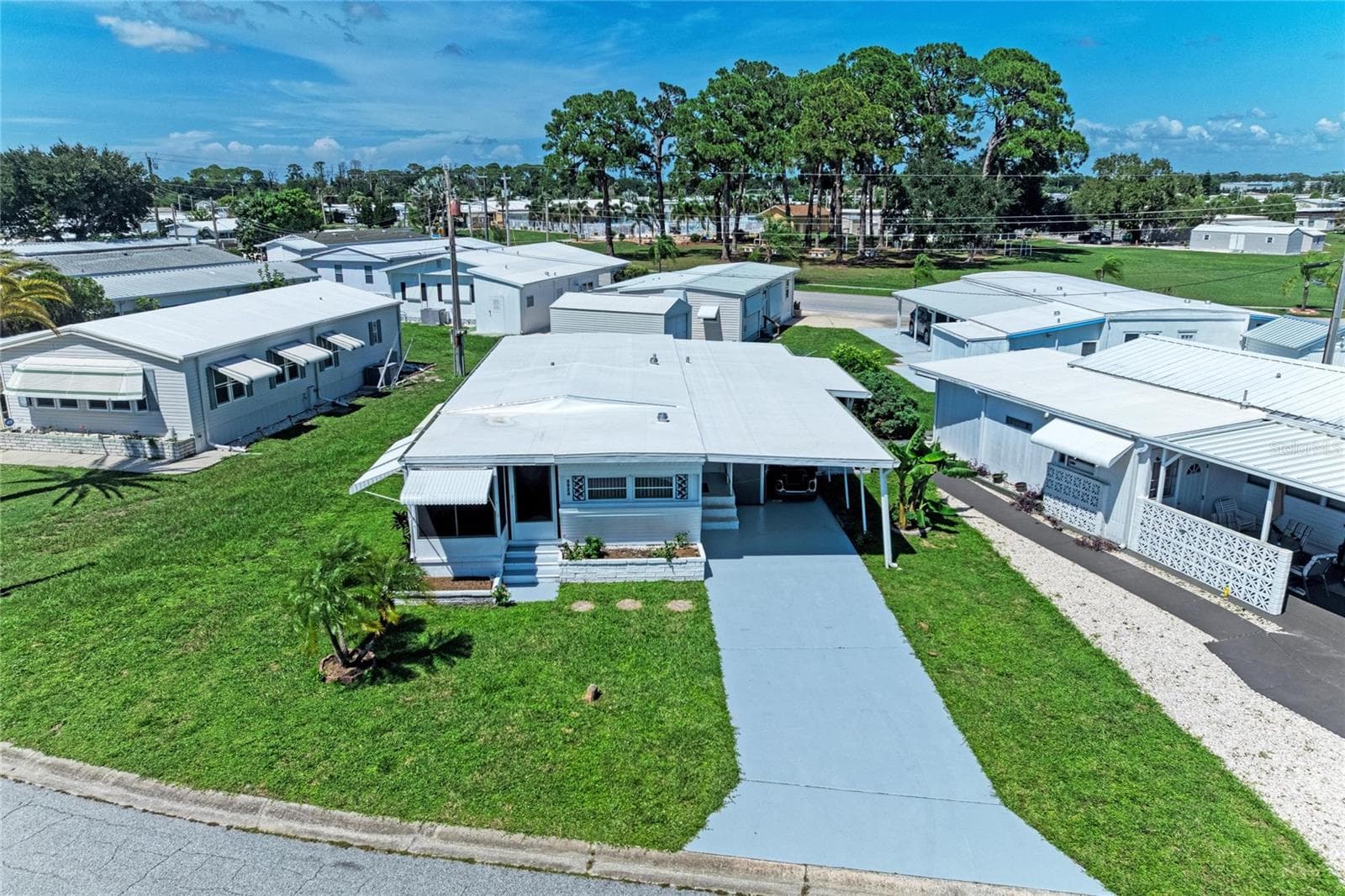 Mobile Home at 4924 OAKLAND HILLS AVE, SARASOTA, photo 83 of 85