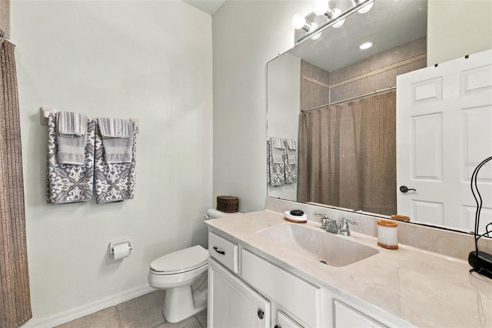 Condominium at 98 S HIGHLAND AVE #1302, TARPON SPRINGS, photo 31 of 70