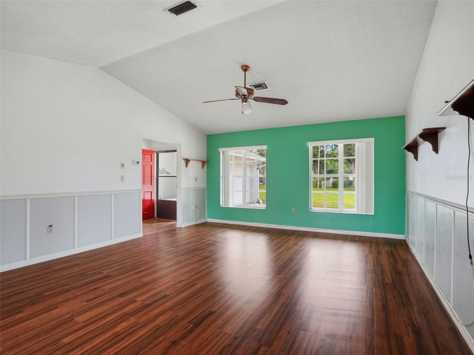 Single Family Residence at 9624 HORIZON DR, SPRING HILL, photo 9 of 33