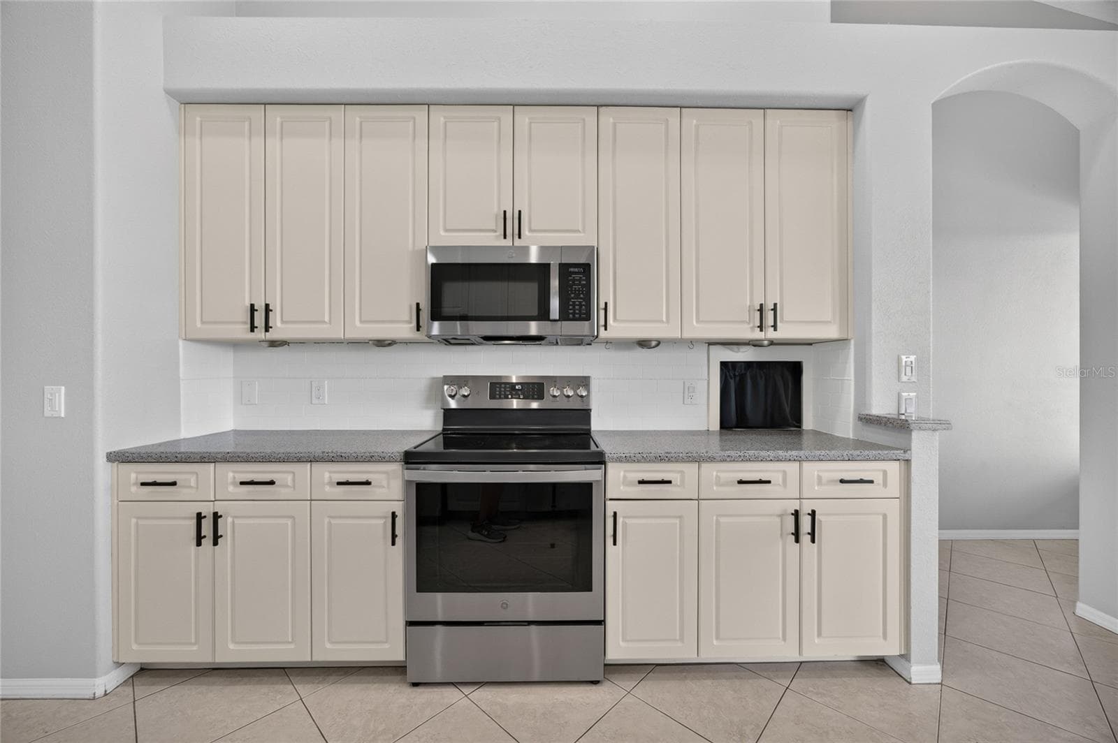 Single Family Residence at 5660 RIVIERA CT, NORTH PORT, photo 13 of 55
