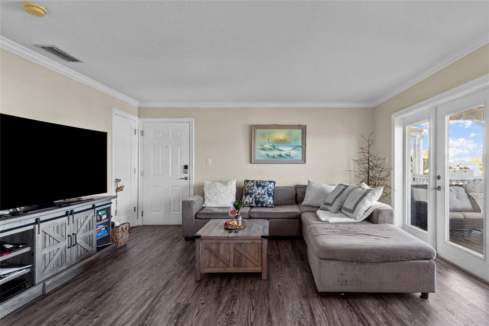 Condominium at 5202 BEACH DR SE #D, ST PETERSBURG, photo 7 of 76