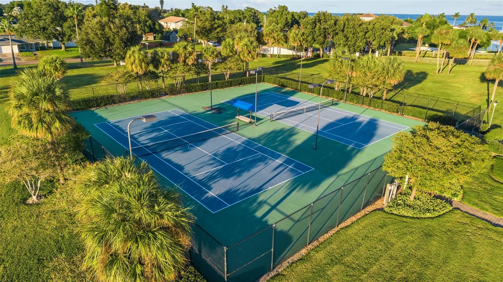 Condominium at 5202 BEACH DR SE #D, ST PETERSBURG, photo 60 of 76